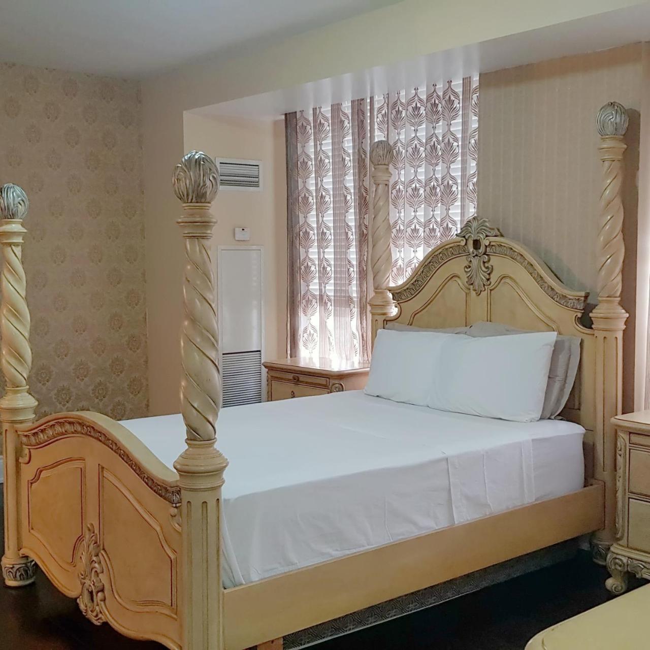 Pelicanstay At Square One Mall Μισισάουγκα Εξωτερικό φωτογραφία