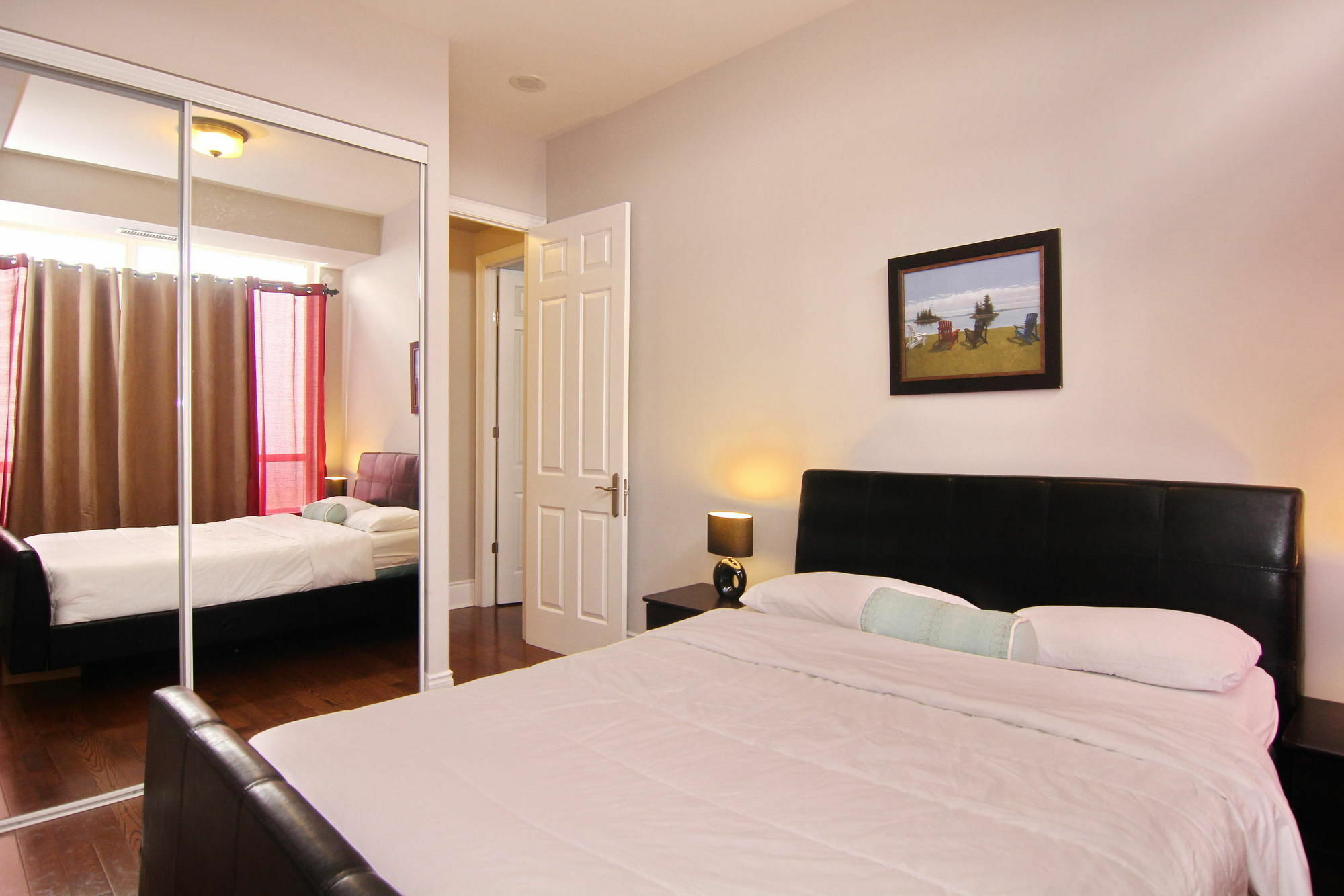 Pelicanstay At Square One Mall Μισισάουγκα Εξωτερικό φωτογραφία