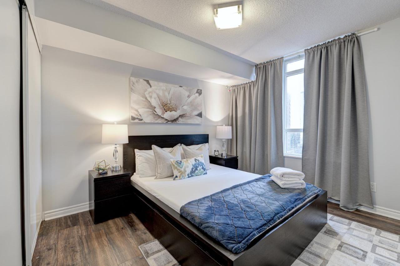 Pelicanstay At Square One Mall Μισισάουγκα Εξωτερικό φωτογραφία